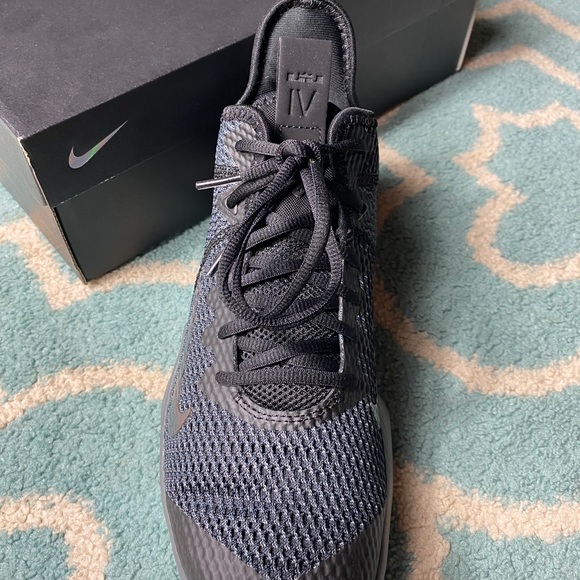 Lebron Witness IV - Picture 4 of 7